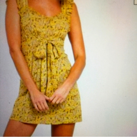 Skylar + Madison Dresses & Skirts - NWT Sz M yellow dress